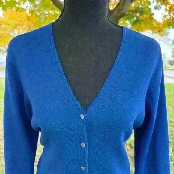 Charter Club Women's Cardigan Sweater Size L Blue Full Button Closure Silk Blend - Picture 2 of 7